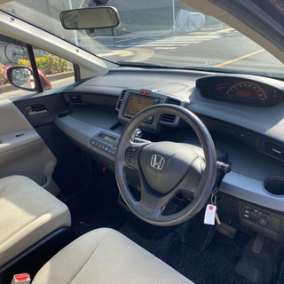 フリードジャストセレクション　パワスラHDDナビカメラディーラーメンテ車両の画像