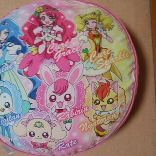 プリキュア　大型クッション　直径約50ｃｍ