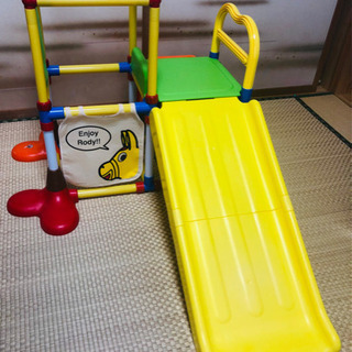 滑り台付きジャングルジム(室内用)の画像