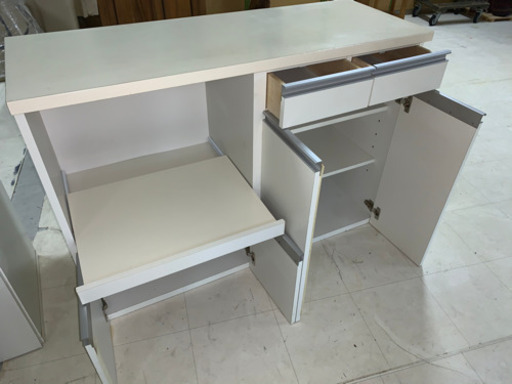 キッチンキャビネット ２つセット