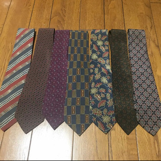 決まりました！クリスチャンディオール  ネクタイ　7本セットの画像