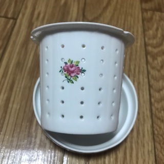 ロイヤルアーデン マグカップ 茶こし 蓋つきの画像