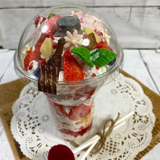 ⭐️いちごたっぷりパフェのディフューザー⭐️