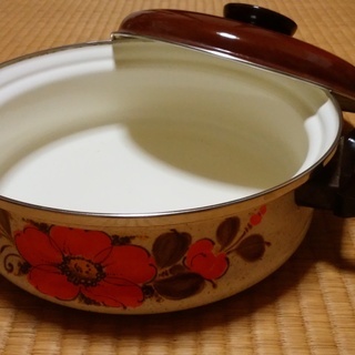 【ゆずります】　鍋(IH対応不可)、携帯カラトリー、すき焼き鍋の画像