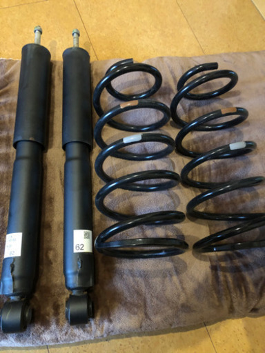 150プラド後期　純正ショック　スプリング