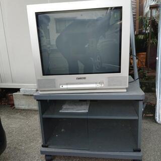 ブラウン管テレビとテレビ台