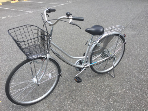 26型　ギア付き自転車シルバー売ります