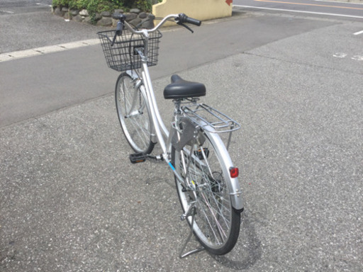 26型　ギア付き自転車シルバー売ります