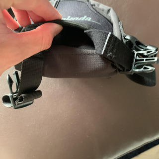 スノボーのビンディングに着ける小物入れの画像