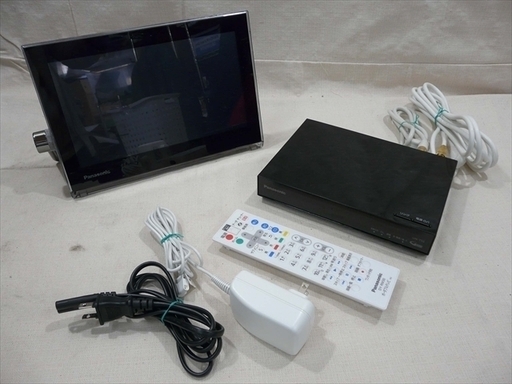 カード決済対応！20Y0130 2 Panasonic パナソニック ポータブルテレビ 防水 UN-10T5D 10インチ HDDレコーダー UN-T5S 2015年製　中古