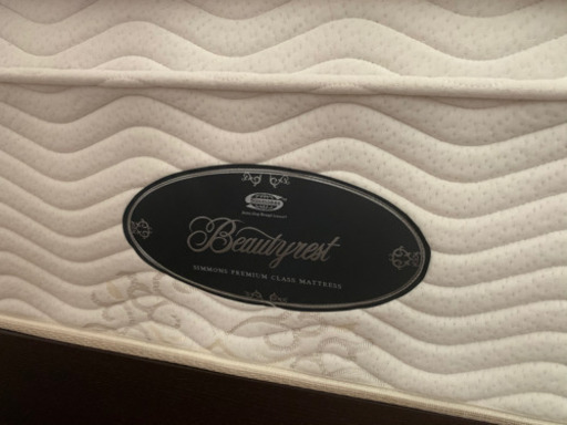 高級マットレスSimmons