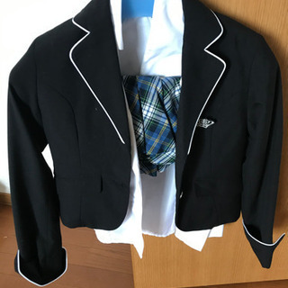 女児の入学式卒業式用のスーツ