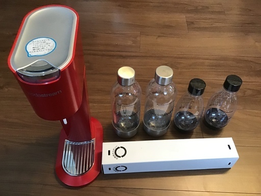 ソーダストリーム　新しく購入の為、お譲りします。引き取り限定！
