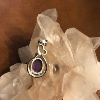 👑世界三大ヒーリングストーン✴︎スギライト／ペンダントトップの画像