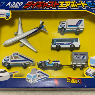 値下げ　ANA A320エアバス ダイキャストエアポートセット