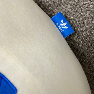 【4千円】adidas ノベルティクッションの画像