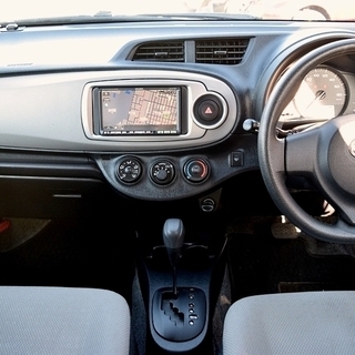 NSP135 トヨタ 現行型ヴィッツ 切替式4WD　車検長期令和4年1月　社外HDDナビ/DVD　夏冬タイヤ付　ドアミラーウインカー　ハイマウントストップランプ　タイミングチェーン　北海道/旭川　３２８,０００円！！の画像