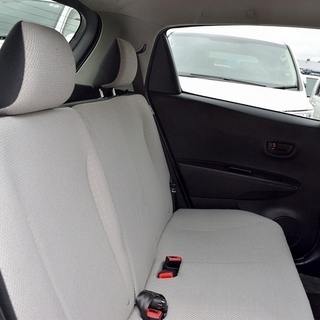 NSP135 トヨタ 現行型ヴィッツ 切替式4WD　車検長期令和4年1月　社外HDDナビ/DVD　夏冬タイヤ付　ドアミラーウインカー　ハイマウントストップランプ　タイミングチェーン　北海道/旭川　３２８,０００円！！の画像