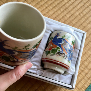 お譲りします。九谷焼の湯呑みペアセットの画像