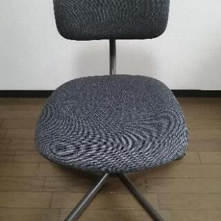 IKEA 回転チェアの画像