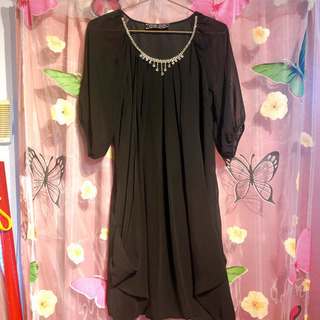 ビジューワンピース　上品　普段使いにも