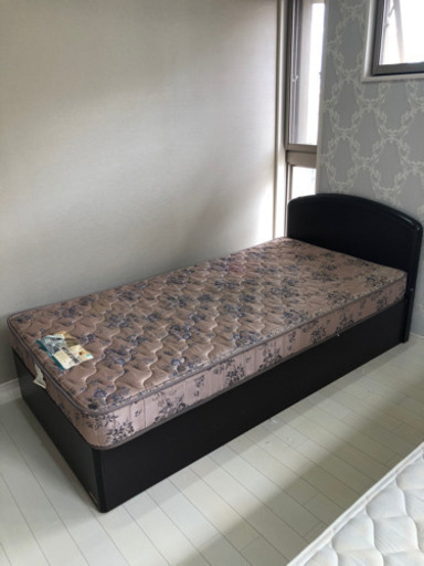 シングル　ベッド