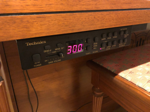 STEINRICH スタインリッヒ アップライトピアノ 消音機能付き S.110WN 木目