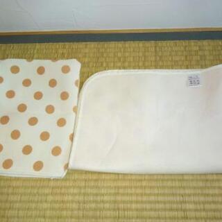 おむつ換え防水シート（同柄チャック袋付）の画像