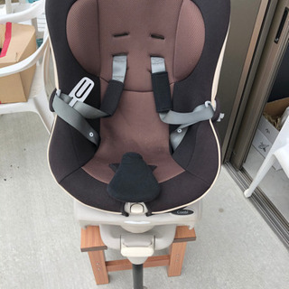 コンビ　チャイルドシート　ゼウスターン