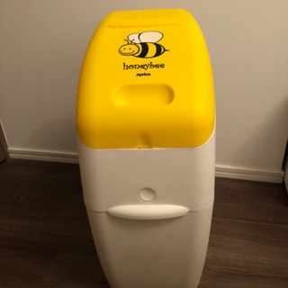 アップリカ☆におわなくてポイ☆限定デザインhoney bee 消...