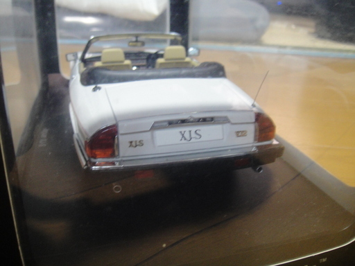 AUTOart 1/18 ジャガー XJ-S カブリオレ ホワイト