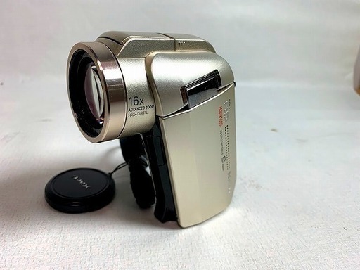 【苫小牧バナナ】SANYO/サンヨー フルハイビジョン デジタルムービーカメラ Xacti/ザクティ DMX-HD2000 シャンパン・ゴールド♪