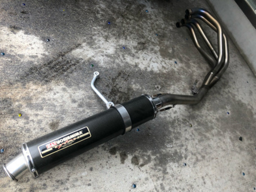 バイクのヨシムラマフラー貰ってください