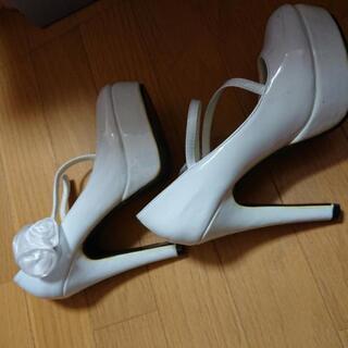 ウェディングシューズ  ２３cmの画像