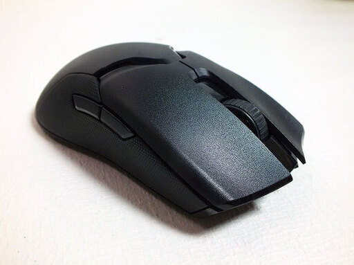 【苫小牧バナナ】RAZER/レイザー ワイヤレスゲーミングマウス VIPER ULTIMATE 74gの軽量デザイン 動作OK