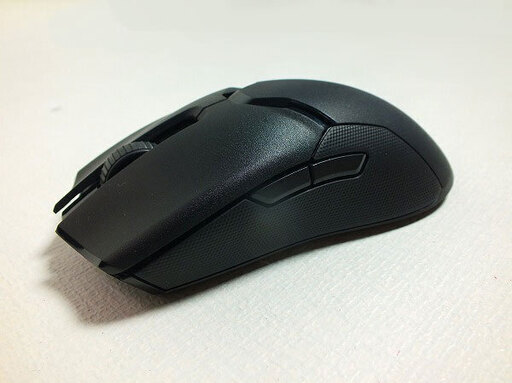【苫小牧バナナ】RAZER/レイザー ワイヤレスゲーミングマウス VIPER ULTIMATE 74gの軽量デザイン 動作OK