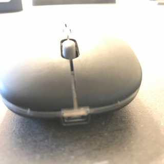 薄型ワイヤレスマウス　USBレシーバーの画像