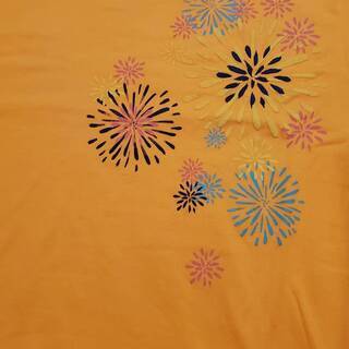 【お値下げ】未使用　花火柄イエロー『波王』Tシャツ【XLサイズ】の画像