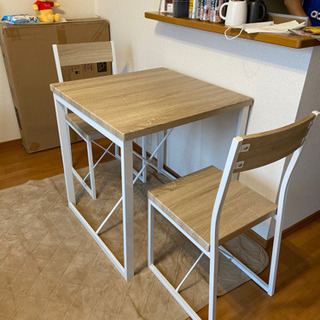 （新品　未開封　未使用！）家具350のダイニングセットですの画像