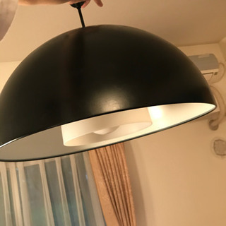 IKEA 電球　傘の画像