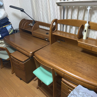 カリモク、浜本工芸　勉強机