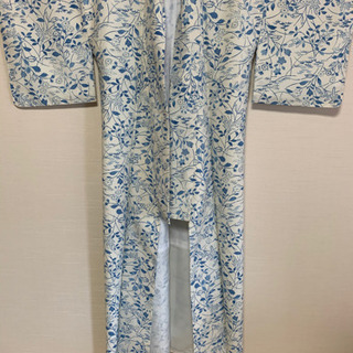 新品未使用　白地で涼しそう　着物女性用　