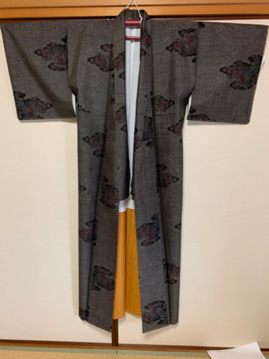 値下げお買得　新品未使用　保証書付き　大島紬　絶対お買い得　タグ付き　女性用着物