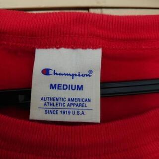 夏シャツChampion赤Ｍサイズの画像