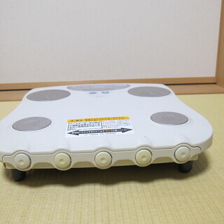 TANITA　タニタ　ヘルスメーター　体重計　体脂肪計の画像