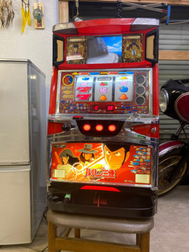 パチスロ台(ルパン一族の秘宝）
