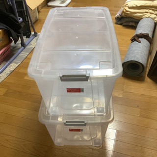 （終了）収納ケース　大きめ　キャスター付き