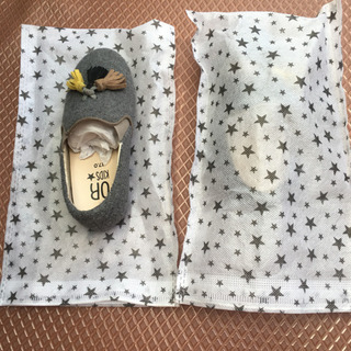 キッズシューズ18センチ グレーの画像