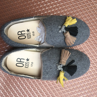 キッズシューズ18センチ グレーの画像