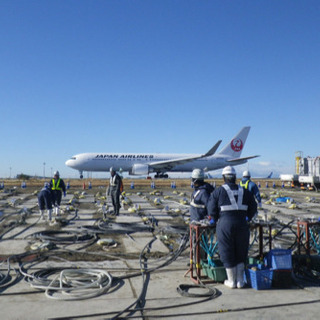 急募❗️ 新千歳空港、滑走路地盤改良工事、職長、散水車ドライバーの画像